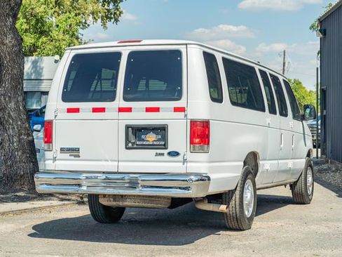 Used 2014 Ford E-350 and Econoline 350 XLT image 6