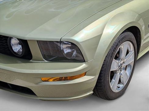 Used 2006 Ford Mustang GT RWD image 11