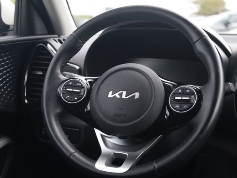 Used 2023 Kia Soul EX FWD image 8