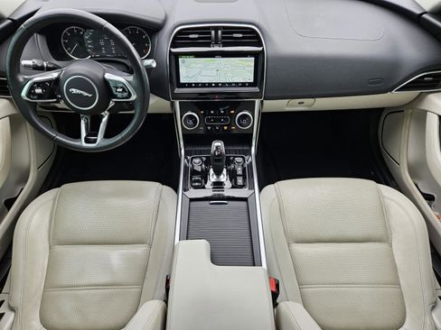 Used 2020 Jaguar XE S RWD image 23