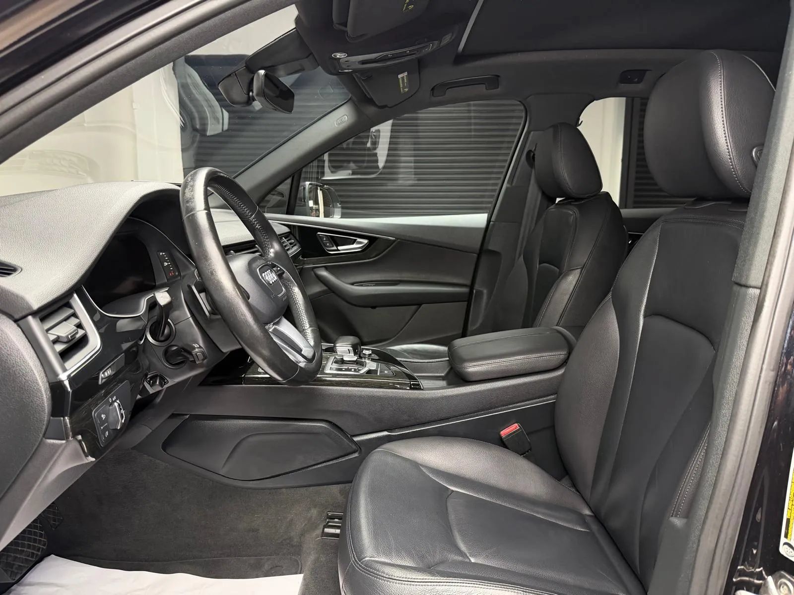 Used 2017 Audi Q7 3.0T Premium Plus w/ Premium Plus Package AWD/4WD image 32