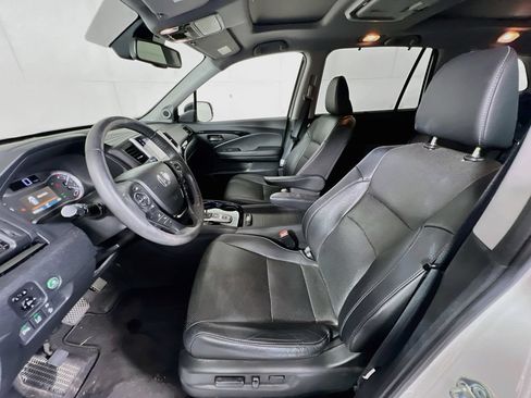 Used 2017 Honda Pilot Elite image 11