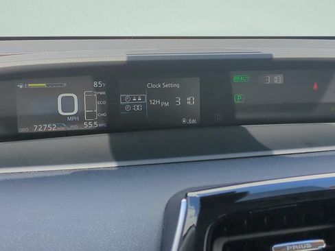 Used 2019 Toyota Prius LE FWD image 28