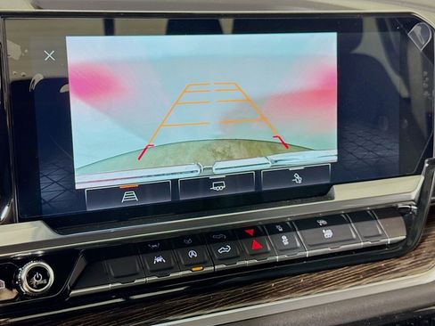 New 2026 GMC Sierra 1500 SLE w/ Preferred Package image 9