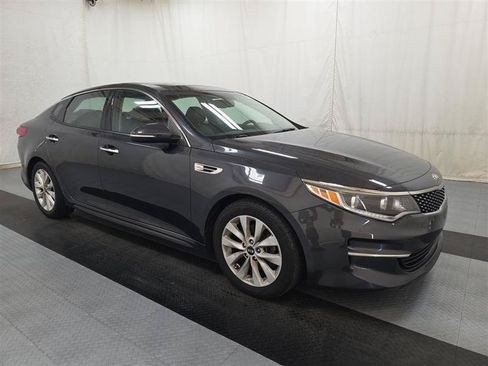 Used 2017 Kia Optima EX w/ Premium Package FWD image 3