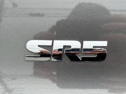 Used 2016 Toyota 4Runner SR5 Premium image 19