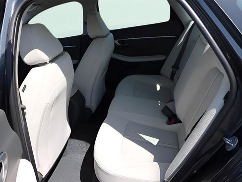 New 2025 Hyundai Sonata SE image 14