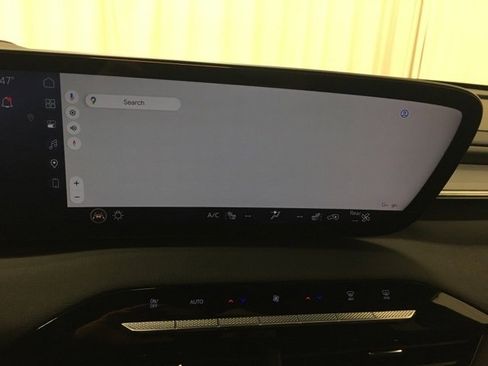 Used 2025 Buick Enclave Sport Touring image 23