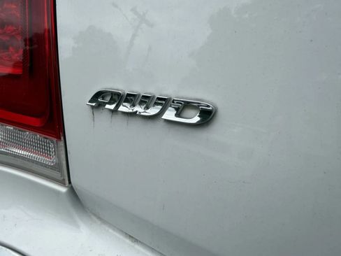 Used 2022 Chrysler 300 Touring AWD/4WD image 4
