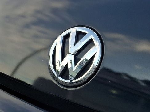 Used 2017 Volkswagen Beetle 1.8T Dune FWD image 30