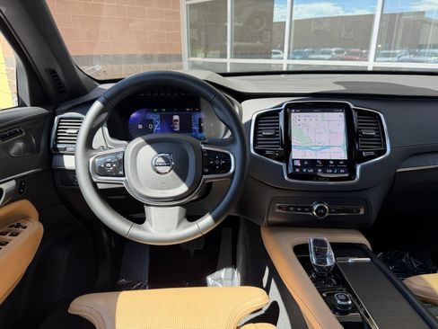 Used 2024 Volvo XC90 B6 Ultimate w/ Protection Package Premier AWD/4WD image 16