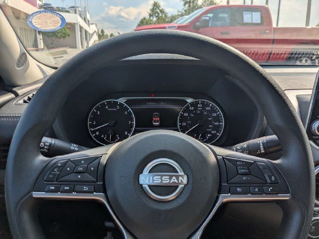 Used 2025 Nissan Sentra SV FWD image 26