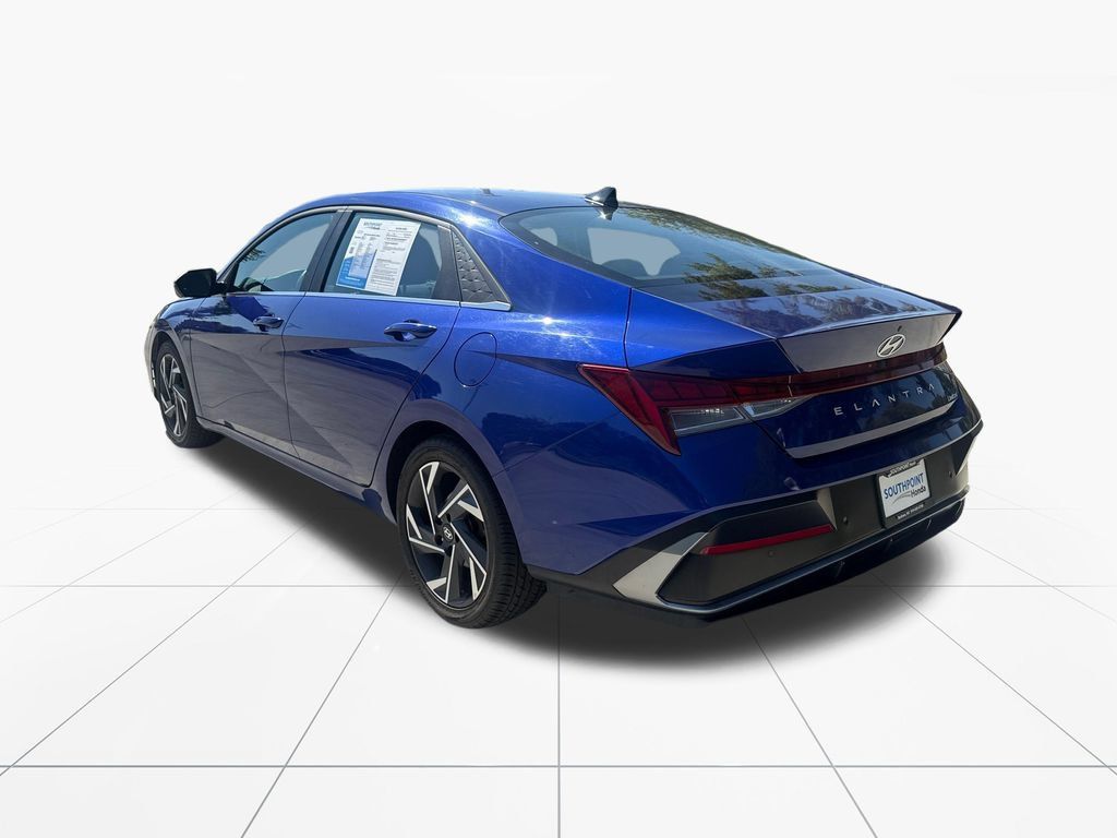 Used 2024 Hyundai Elantra Limited FWD image 6