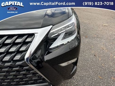 Used 2022 Lexus GX 460 Premium image 11