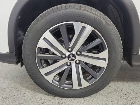 Used 2020 Mitsubishi Outlander Sport SE AWD/4WD image 9