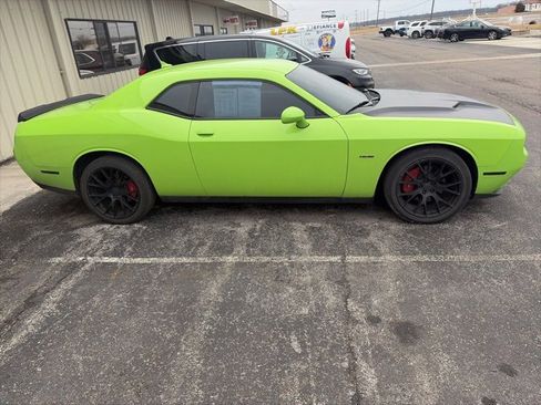 Used 2015 Dodge Challenger R/T w/ Quick Order Package 22B R/T image 2