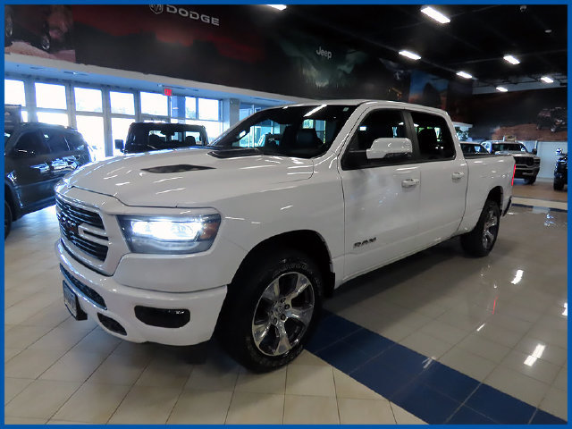 Used 2024 RAM 1500 Laramie AWD/4WD image 4