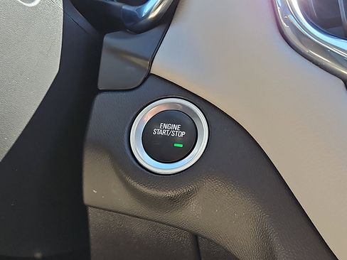 Used 2023 Chevrolet Equinox LS w/ LS Convenience Package image 22