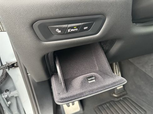 Used 2026 BMW X6 M60i image 9