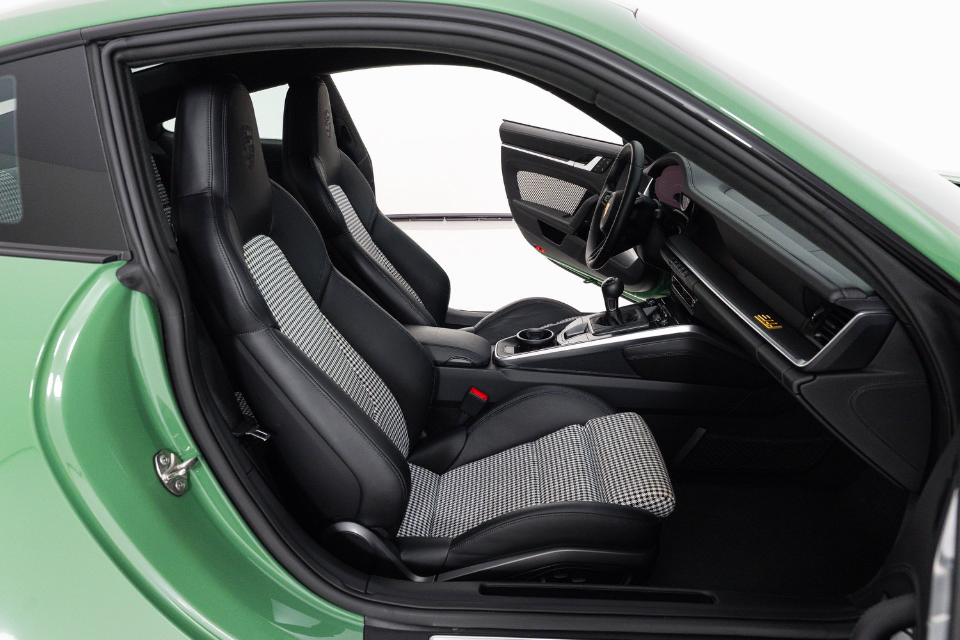 Used 2023 Porsche 911 Sport Classic RWD image 40