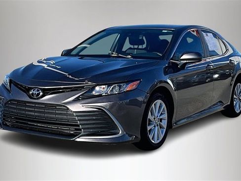 Used 2024 Toyota Camry LE image 2
