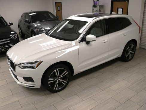 Used 2019 Volvo XC60 T5 Momentum w/ Premium Package image 97