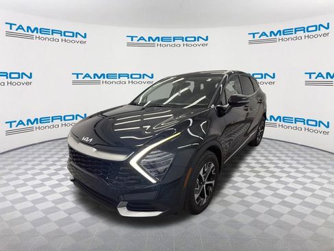 Used 2025 Kia Sportage EX image 1