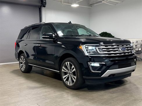 Used 2021 Ford Expedition Limited image 2
