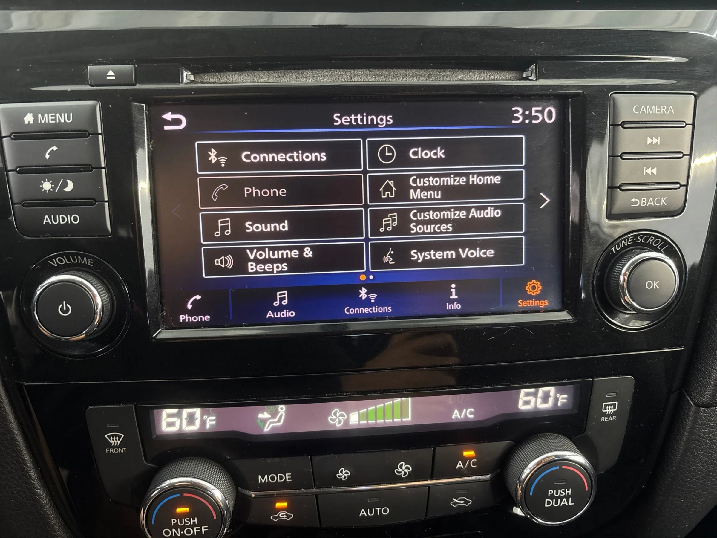 Used 2018 Nissan Rogue SV AWD/4WD image 40