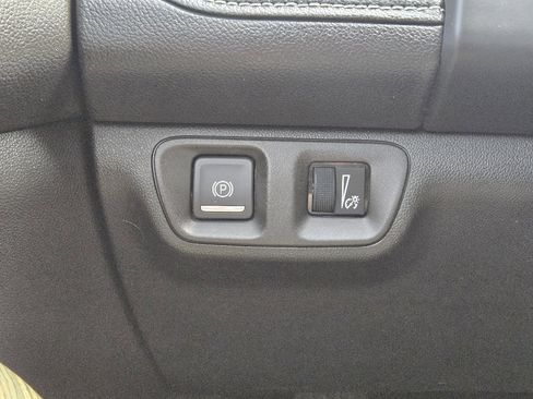 Used 2019 GMC Acadia Denali w/ Technology Package image 24