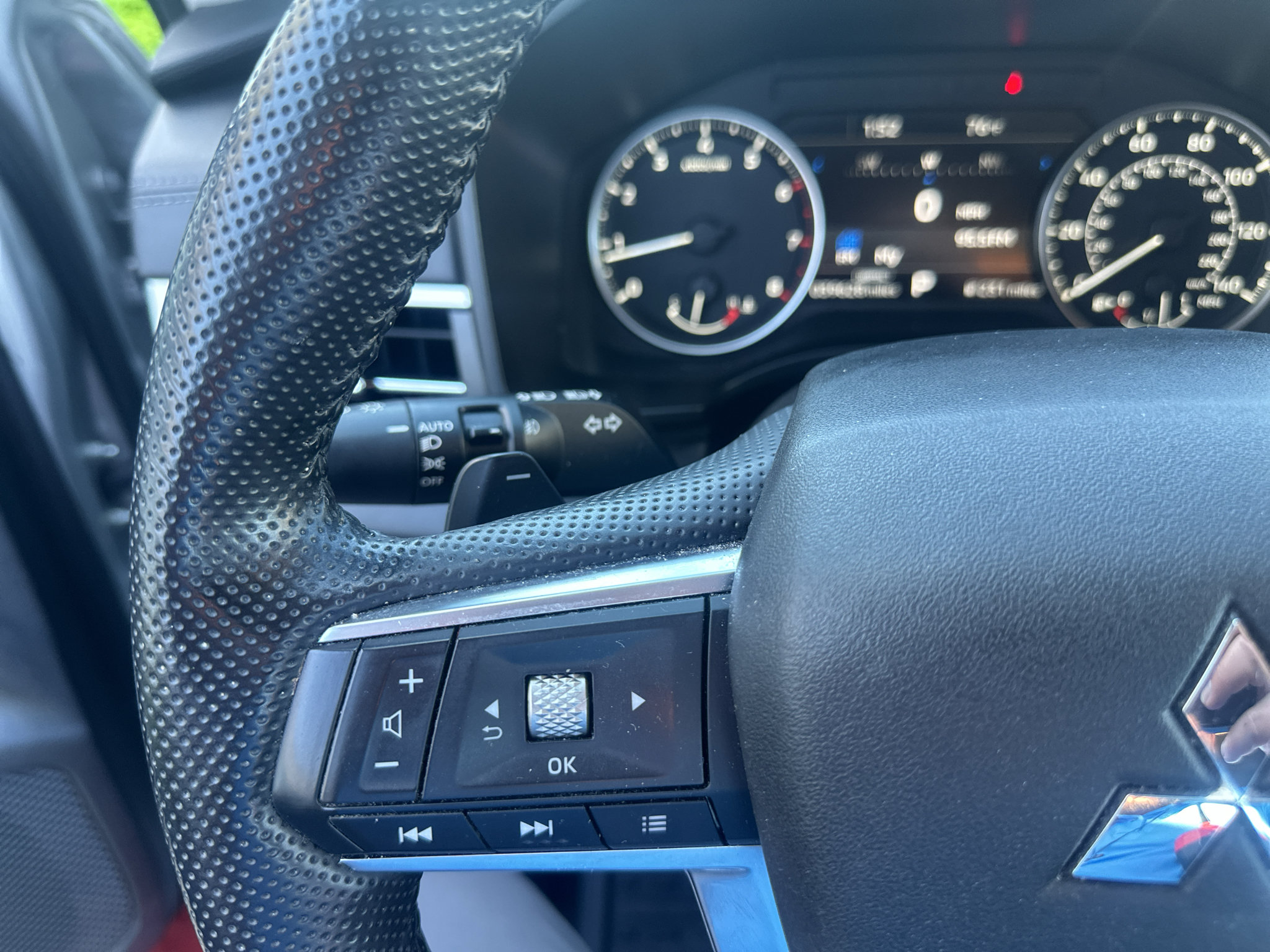 Used 2024 Mitsubishi Outlander SE FWD image 22