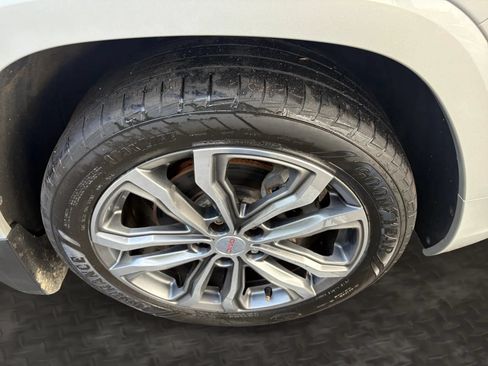 Used 2018 GMC Terrain Denali w/ Advanced Safety Package AWD/4WD image 39