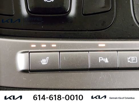 Certified 2025 Kia Carnival image 31