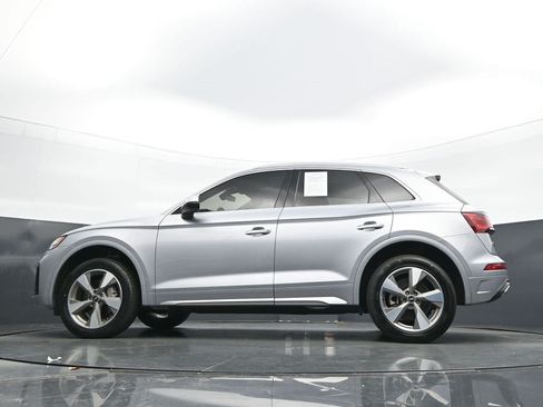 Used 2023 Audi Q5 2.0T Premium Plus w/ Premium Plus Package AWD/4WD image 24