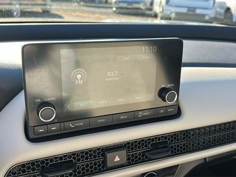 Used 2023 Honda HR-V LX image 14