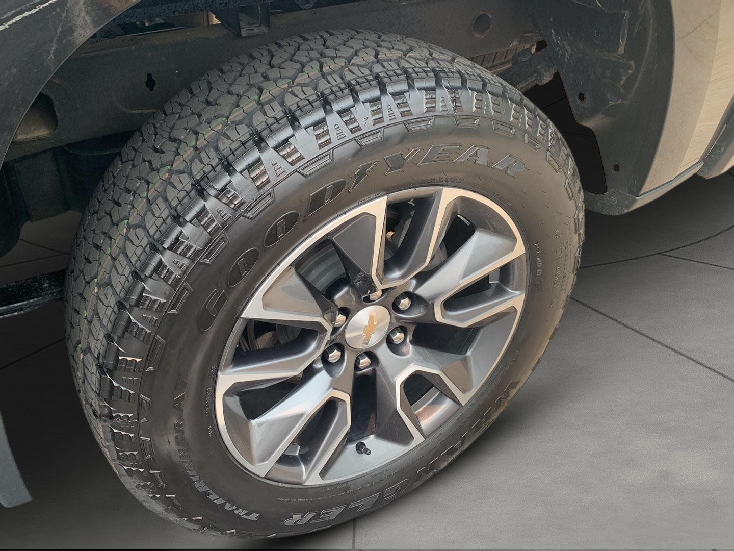 Certified 2024 Chevrolet Silverado 1500 LT AWD/4WD image 23