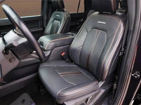 Used 2023 Ford Expedition Max Platinum image 7