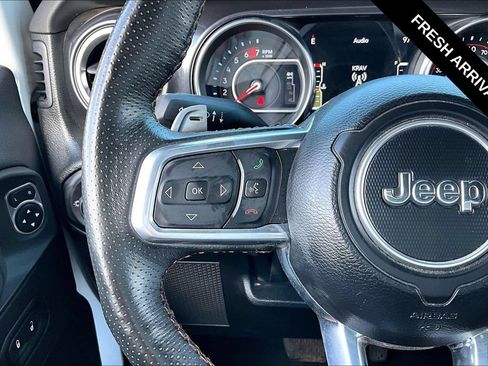 Used 2022 Jeep Wrangler Unlimited Rubicon w/ Xtreme Recon 35" Tire Package AWD/4WD image 13
