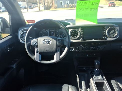 Used 2023 Toyota Tacoma TRD Sport w/ TRD Premium Sport Package AWD/4WD image 9