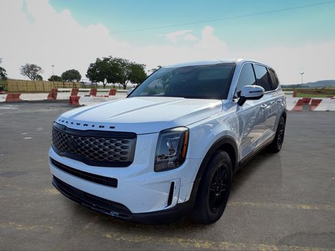 Used 2020 Kia Telluride LX FWD image 5