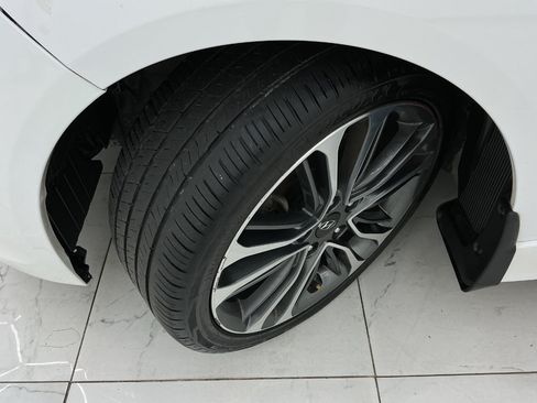 Used 2016 Hyundai Veloster Turbo FWD image 40
