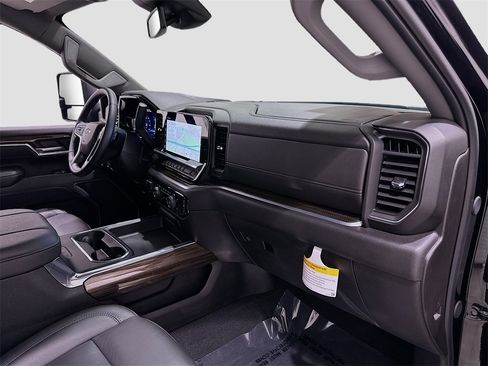 Used 2025 Chevrolet Silverado 2500 LT w/ Trail Boss Package image 30