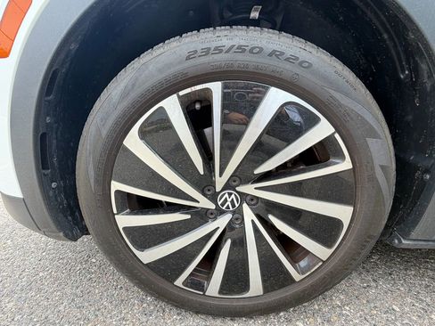 Used 2023 Volkswagen ID.4 Pro S Plus AWD/4WD image 35