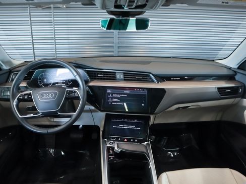 Used 2024 Audi Q8 e-tron Premium Plus w/ Premium Plus Package AWD/4WD image 7