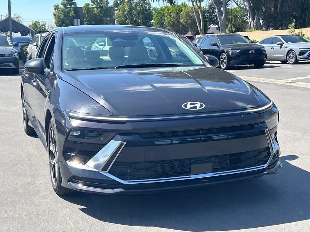 Used 2025 Hyundai Sonata SEL FWD image 4