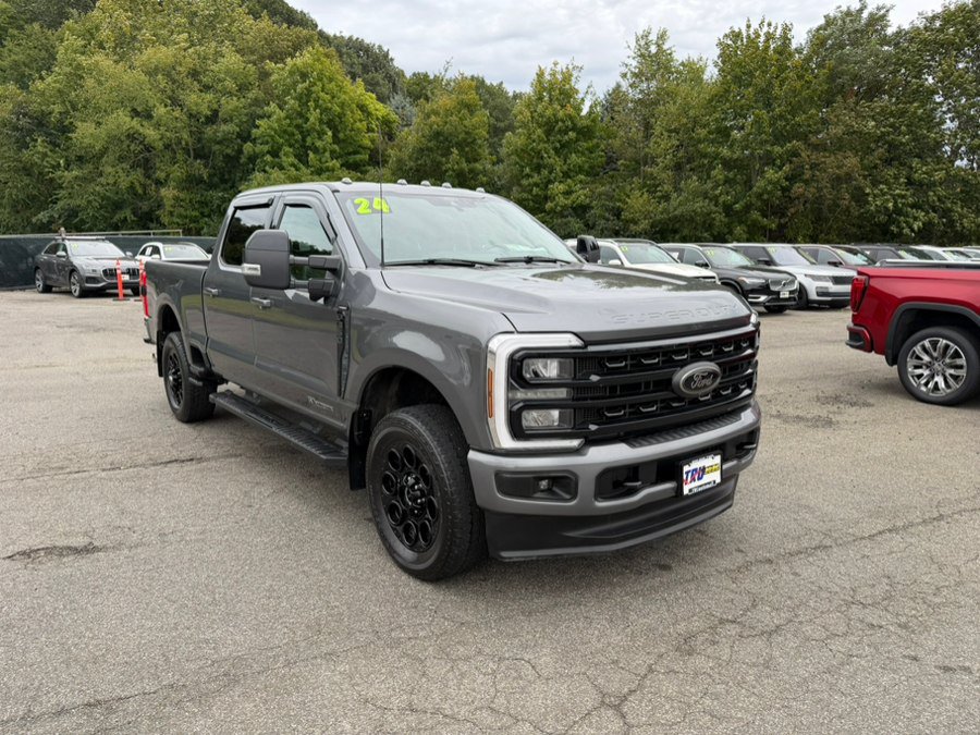 Used 2024 Ford F350 Lariat w/ Black Appearance Package AWD/4WD image 11
