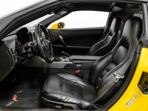 Used 2006 Chevrolet Corvette Coupe w/ Preferred Equipment Group image 4