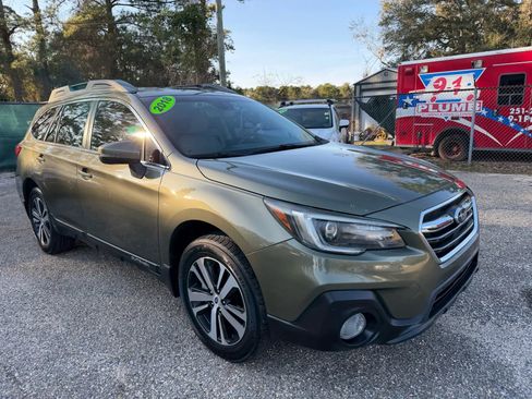 Used 2018 Subaru Outback 2.5i Limited image 3