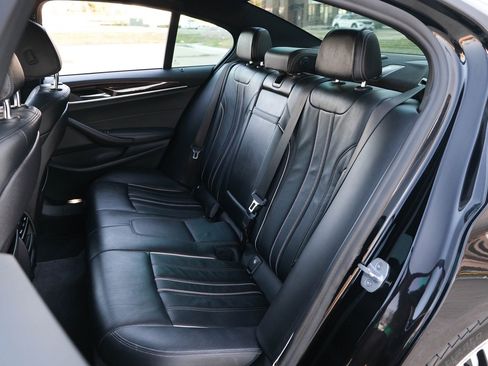 Used 2018 BMW 540i w/ M Sport Package image 21