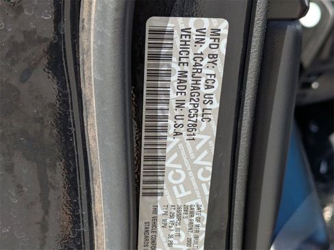 Used 2023 Jeep Grand Cherokee Altitude image 32